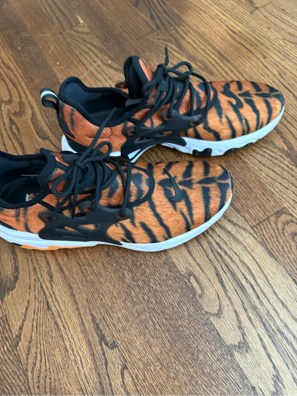 Nike React Presto Premium Tiger Print Men’s 9.5 Women’s 11 Rare
